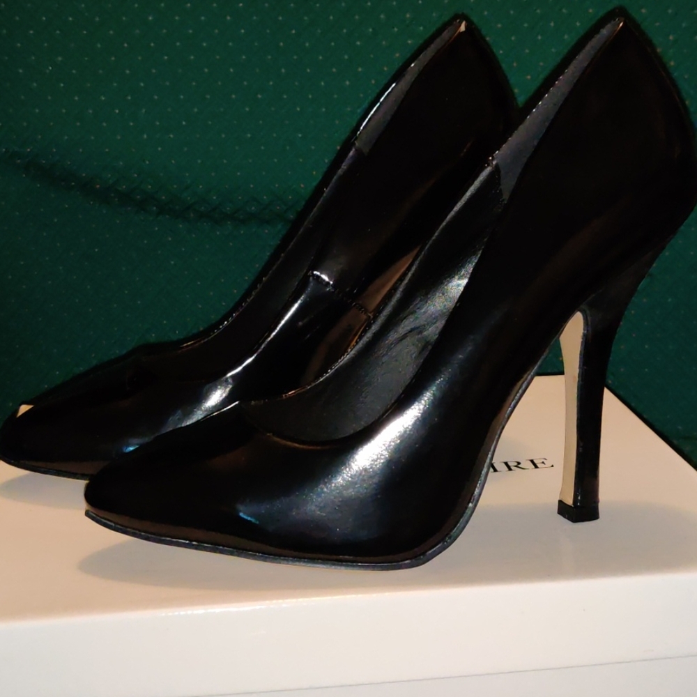 Q by Esquire Black High Heels 7